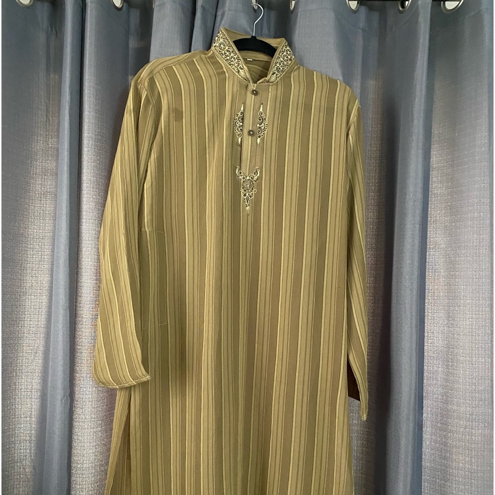 Used embroidered kurta